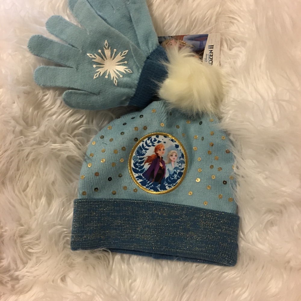 Frozen warm hat and gloves